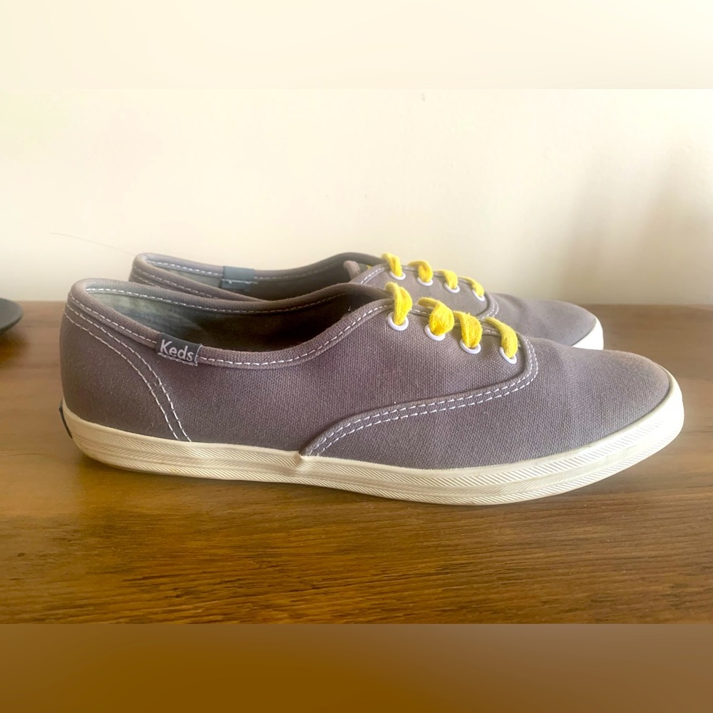 Keds.